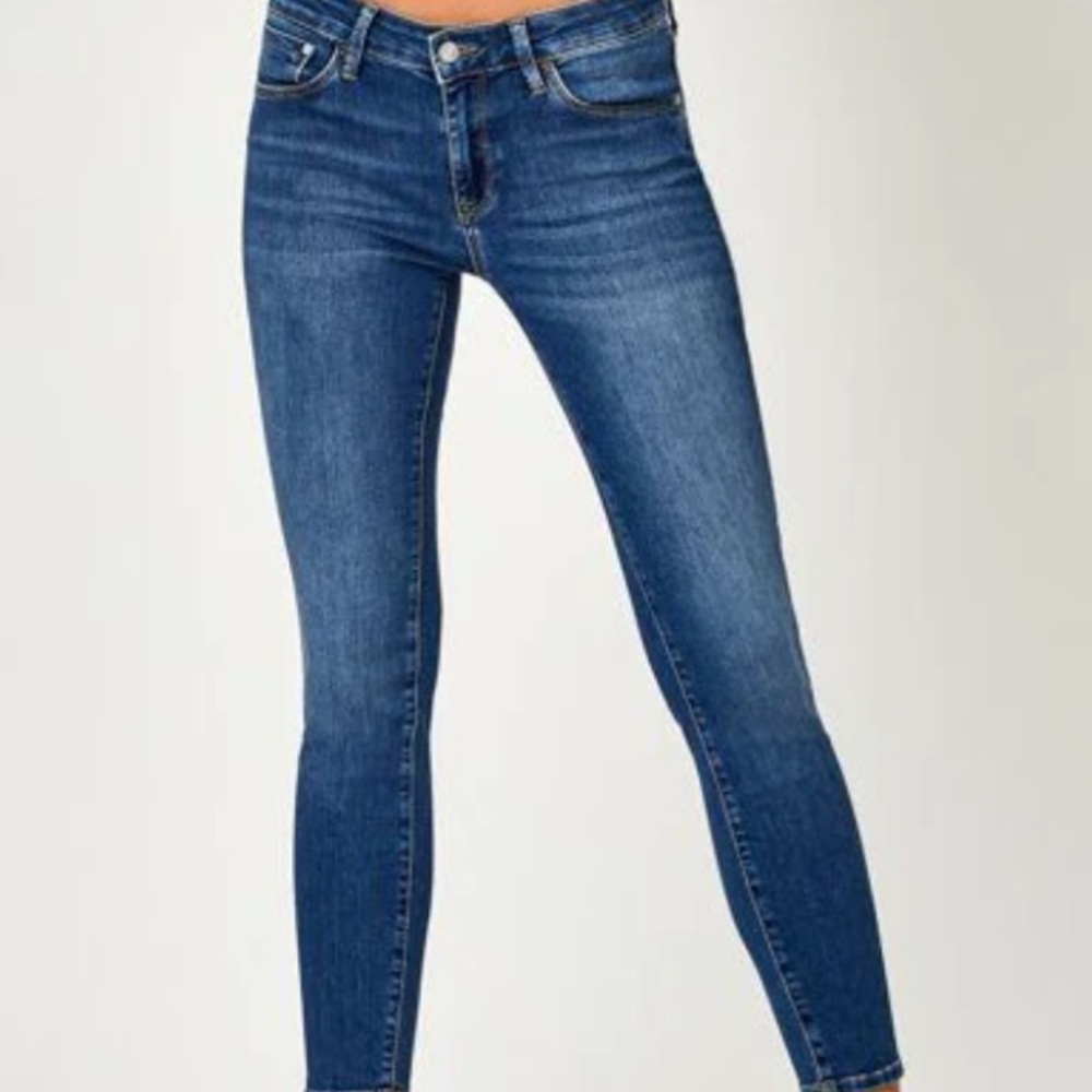 AG 29R the legging jean